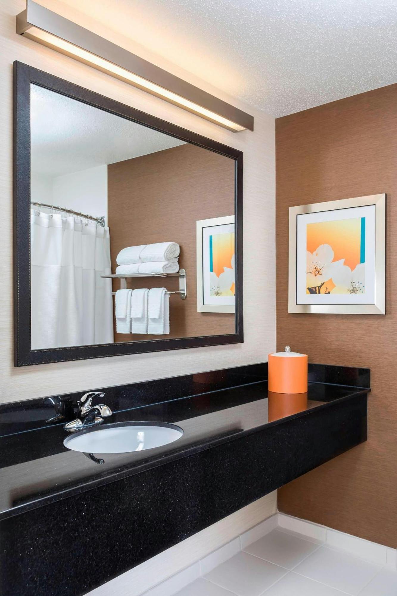 Fairfield Inn & Suites Спрингфилд Экстерьер фото