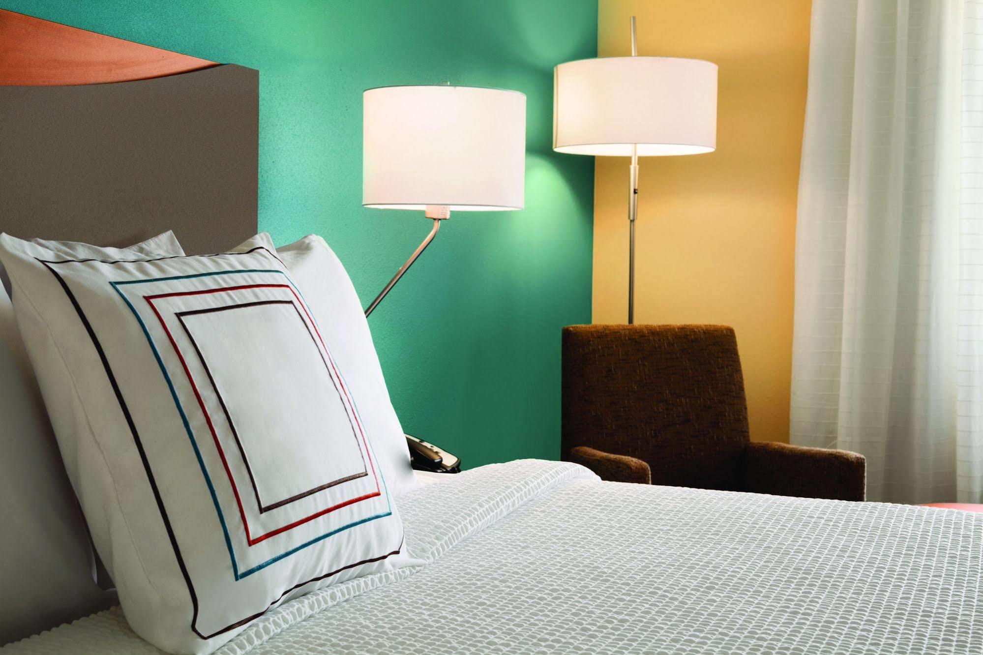 Fairfield Inn & Suites Спрингфилд Экстерьер фото